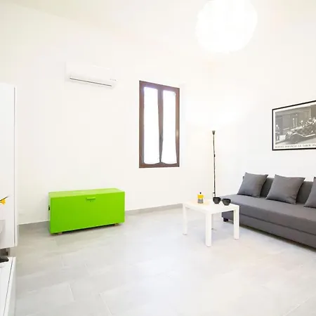 Les House - 2 By Tuscanywego Pisa