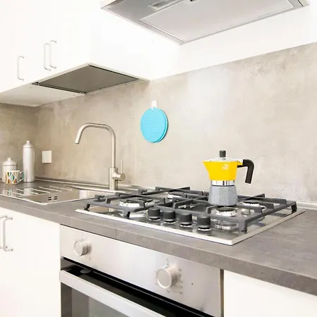 Les House - 2 By Tuscanywego